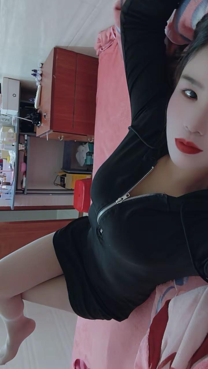 好像现在在不在婚都无所谓。主要恐婚。