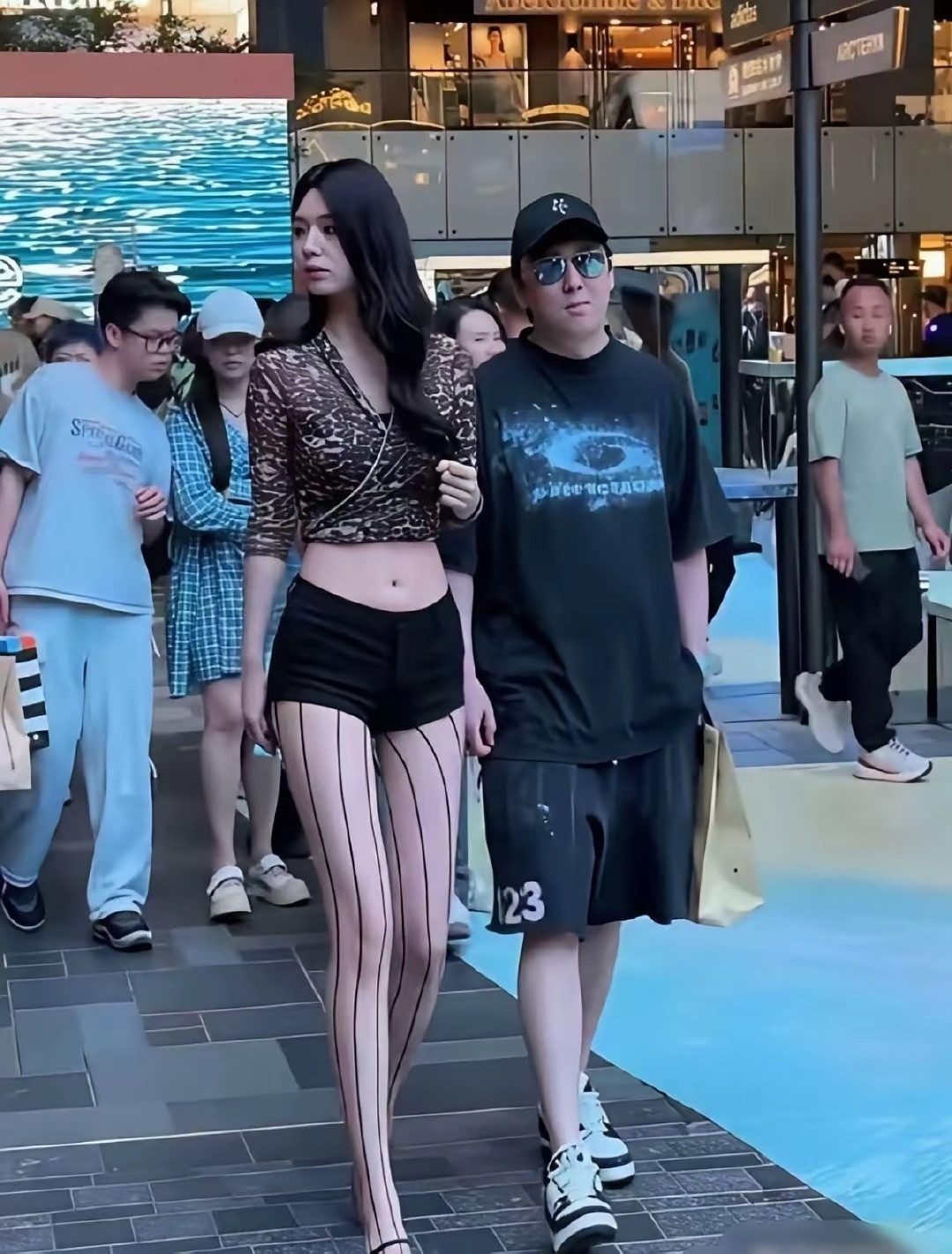 模仿的也太像了，王思聪咋不出来告他