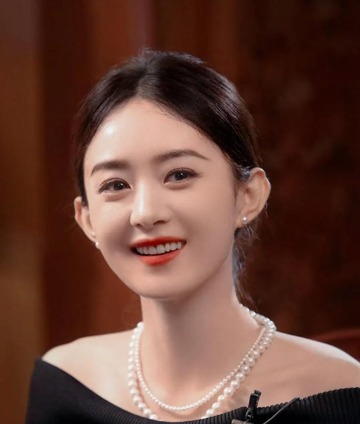 一觉醒来，“算你mei”火遍全网了。赵丽颖真是个狠人，她的回应从来都是这么又刚