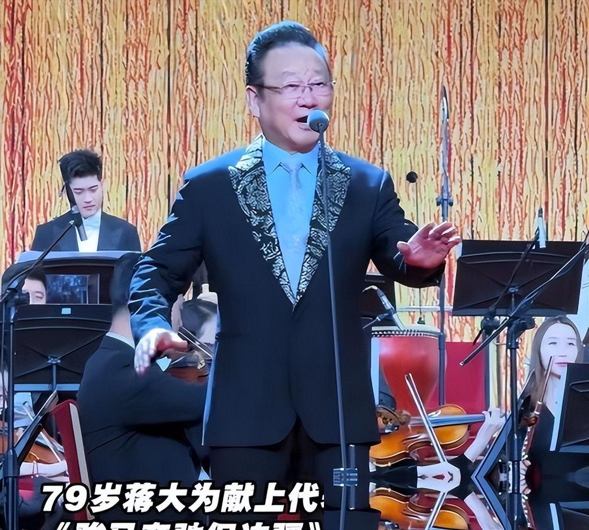 九十年代末的一天，一辆军用绿卡车正拉着涉密器材往山里导弹阵地赶。谁能想到，在半