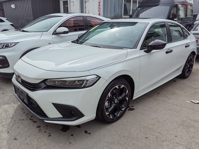 思域新车挂档有些冲击感正常吗1.挂档有些冲击感。2.还有就是在低速行驶的情况