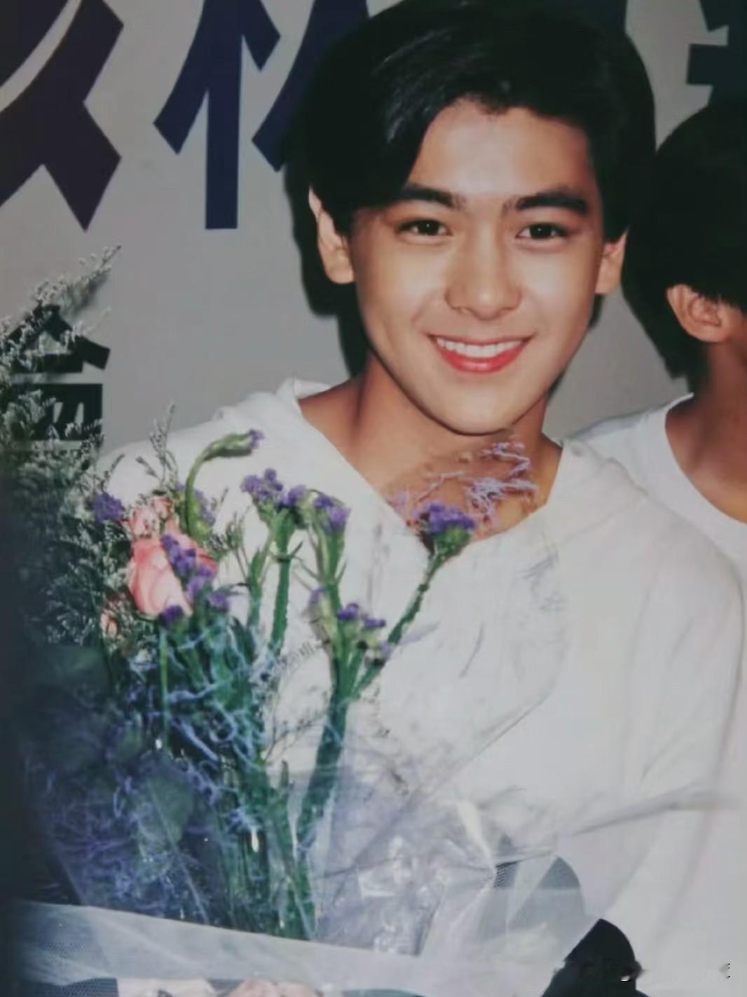 他爆红时突然消失！拒当特权兵的他，如今全网叹服～～1994年，林志颖顶着“亚洲小