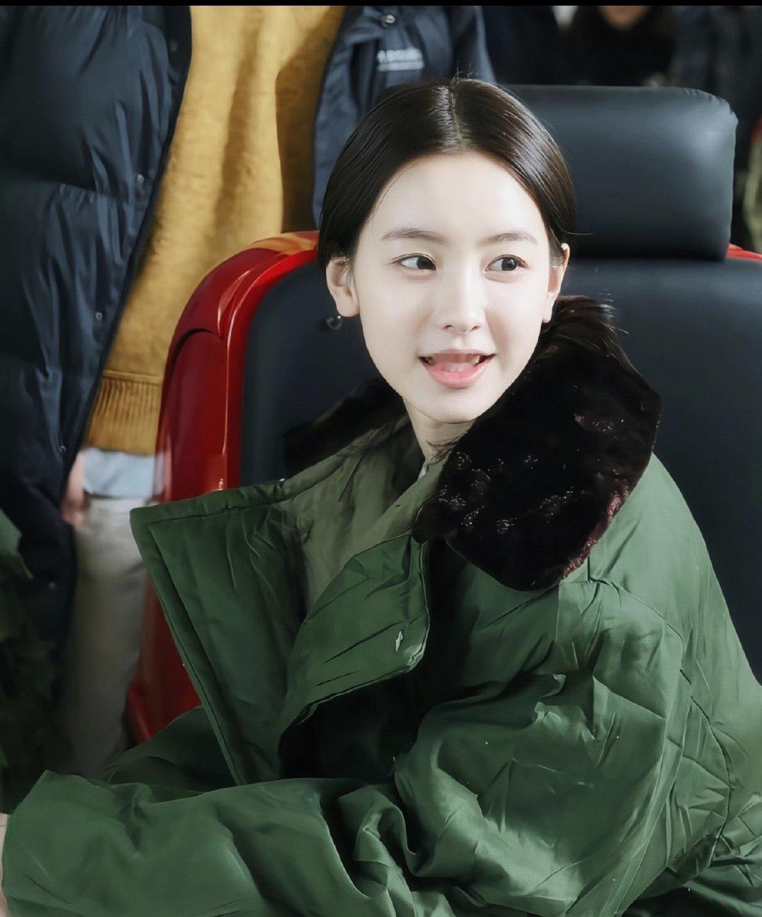 一组早期陈都灵，胶原蛋白满满的兔子妹…​