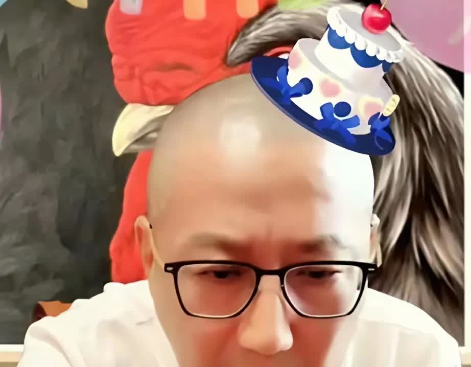 老汪爆料：侯耀华七月风波后“最倒霉”？拜师带货一场空，郭德纲“养他”成泡影？