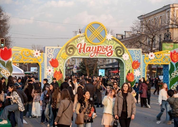 去年7405名中国哈萨克族迁居哈萨克斯坦，哈国购房补贴最高约10.1万元哈萨