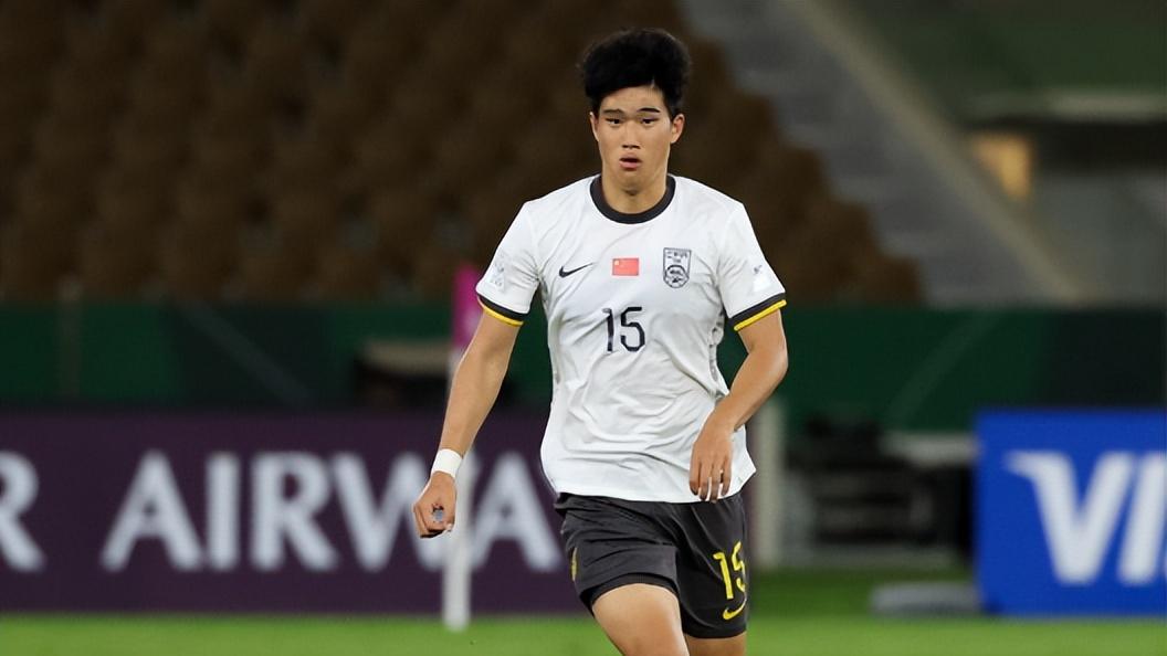U23国足带刀后卫彭啸亚洲杯惊艳崛起，引中超豪门争抢