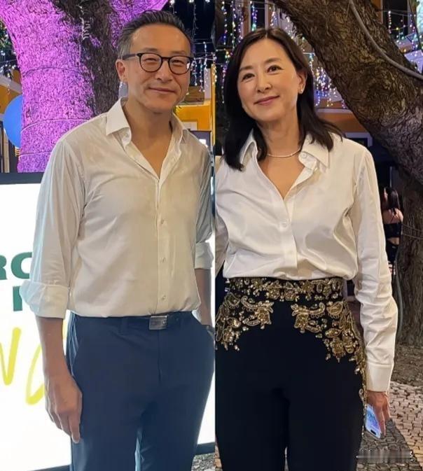 这些大老板里，我最不理解的就是蔡崇信了，明明他都62岁了，离婚后还和妻子是最