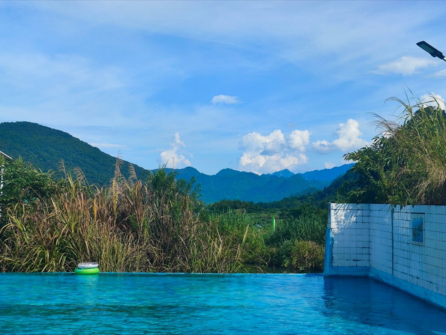 11.21十大人气热门股票点评1、平潭发展：复盘震荡，出货行情2、航天发展：陈小