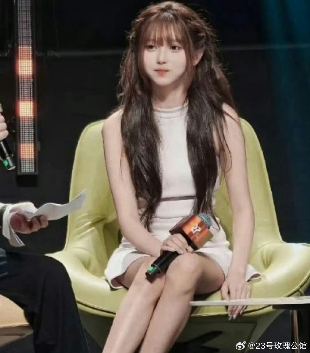 这应该就是传说中斩男又斩女的长相吧