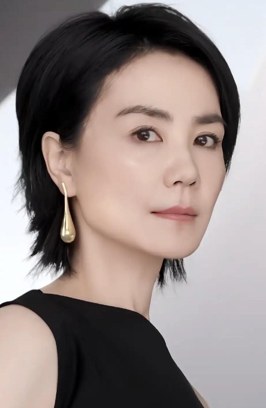 查了一下才知道，王菲不止瑞恩一个男闺蜜，其他的男闺蜜们，也都不是一般人。