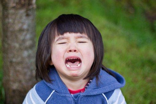 孩子打碎了杯子, 大多数妈妈都会告诉孩子“碎碎平安” 然而这位妈妈却选择这样做