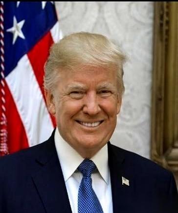 负债9个亿，兜里比脸干净，债主银行掐着脖子，每个月只给4万5的生活费，午饭标准不