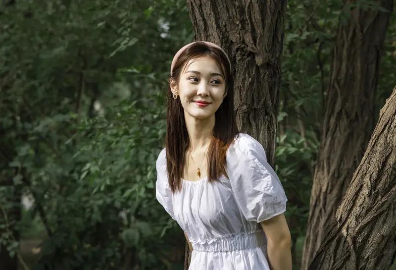 有个二货室友，那长相帅气得简直能迷倒万千少女，就是在爱情这方面，简直是一窍不通。