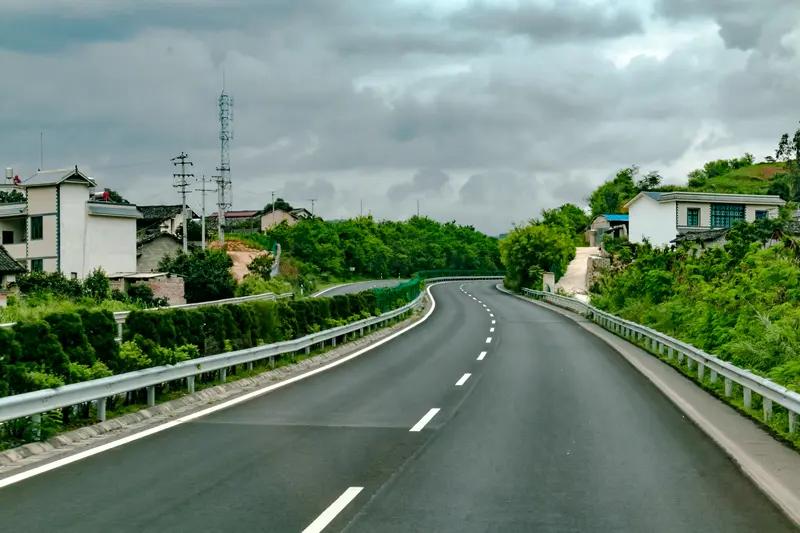 2026年2月20日18时30分许，保山往大理方向杭瑞高速永平服务区、跃进服务区