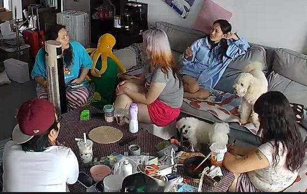 脂房开会日