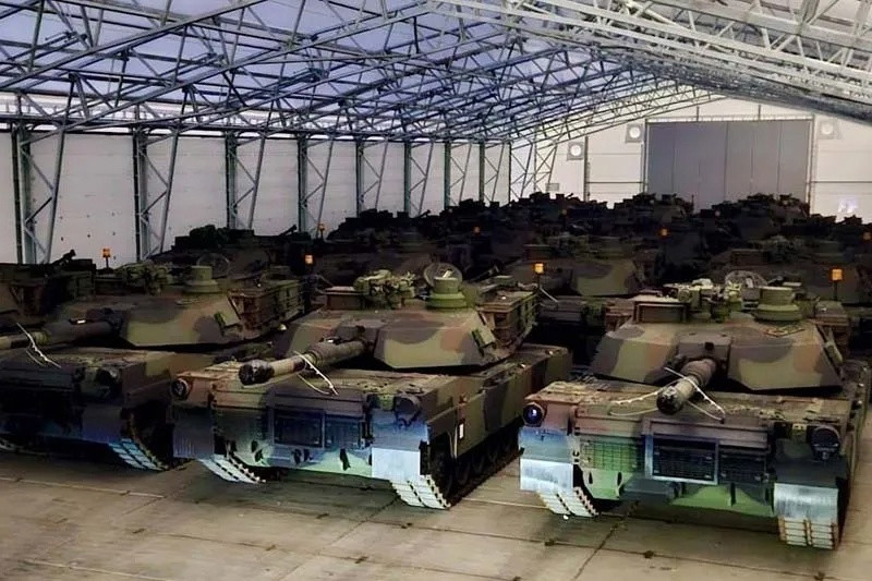 飞扬军事波兰陆军接收第二批19台美制M1A2SEPv3主战坦克​