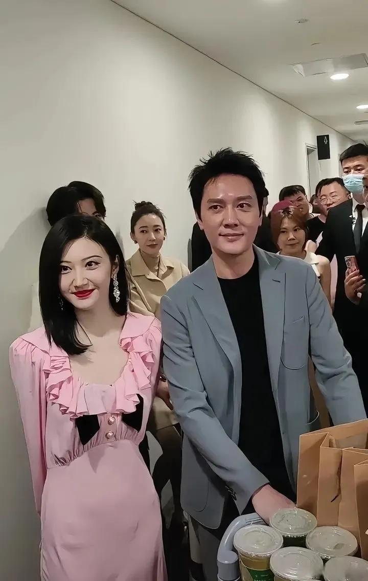 景甜似乎已经不适合再当女主了，脸开始拉垮了