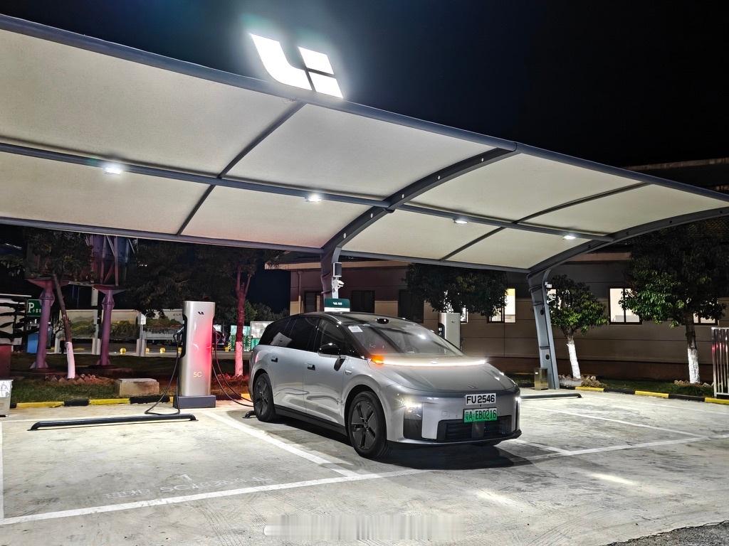 我这次策划才发现，原来理想部分的5C已经对外开放了，非理想的纯电车，甚至别家品牌