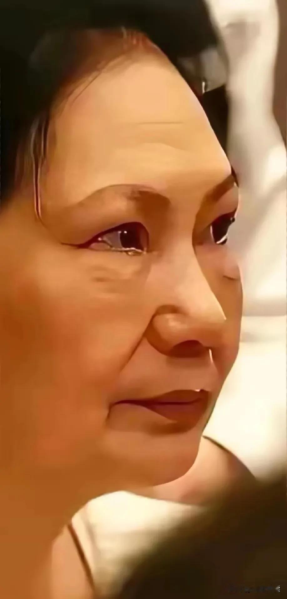 现在再看这对前亲家两人前世是亲姐妹吧湛兰在面对前儿媳跟自己儿子问题时