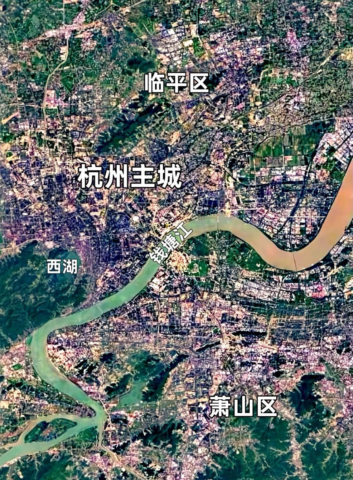 南京人去杭州旅游，一去一个不吱声，不是因为西湖比玄武湖好看，也不是因为杭州市中心