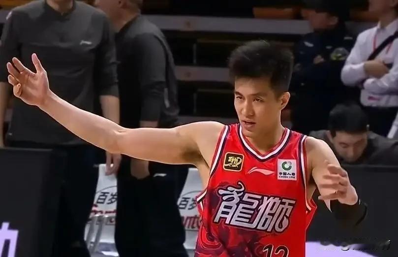 CBA第一轮最大冷门诞生？坐拥3外援+有着郭艾伦、李祥波等新老国手，外加有陈国豪