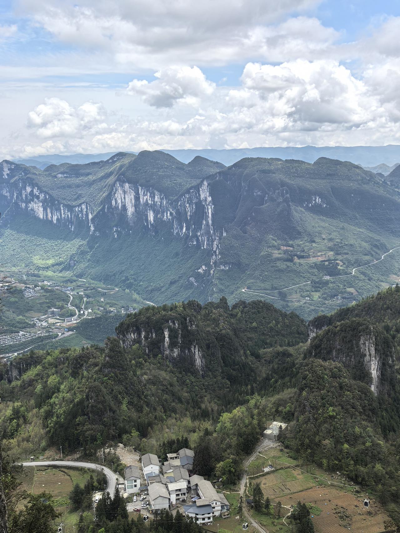 自驾恩施，参加了散客团，不知道踩没踩坑？这次自驾游到到恩施，也是
