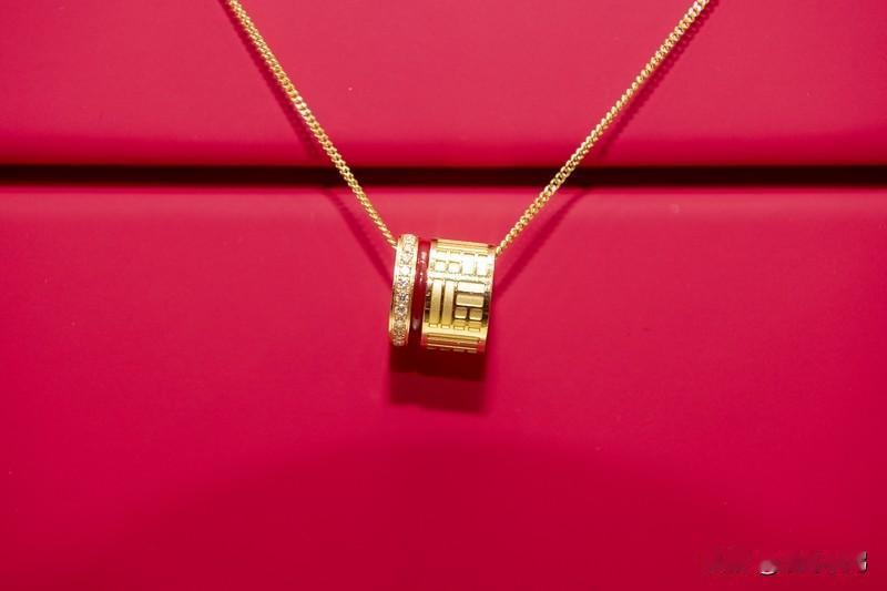 情人节坦白：我摊牌了，我就是个“大渣男”！今天情人节，我翻来覆去睡不着——