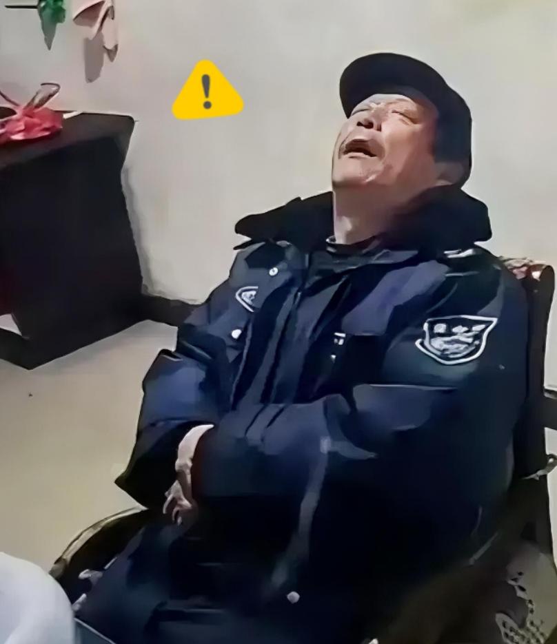 “毫无人性！连正常生理需求都不放过！”2022年，广东清远，60岁大爷做保安三年