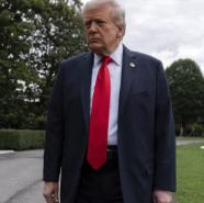 特朗普放话给中国，不要敬酒不吃吃罚酒，现在立刻确定自己访华的具体时间，要不然会有