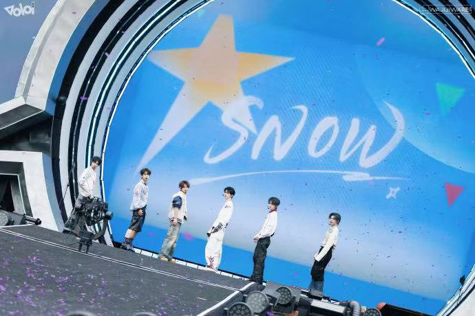 内娱首个杂技男团ADD盘点内娱身怀绝技的偶像以前看男团舞台看的是刀群舞，现在看