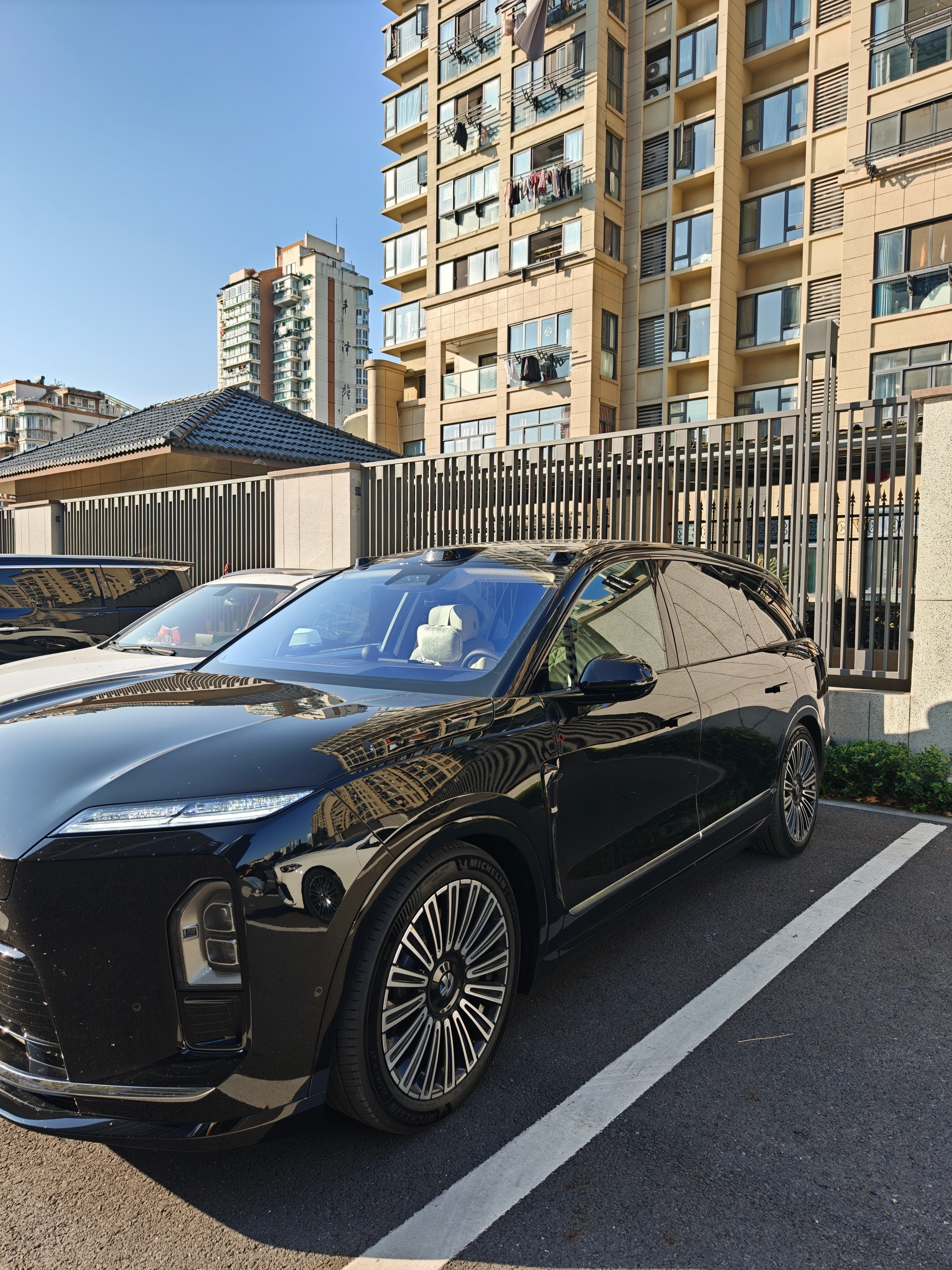 客户刚发来的好评！你见过洗完车第三天介么蹭亮的ES8嘛