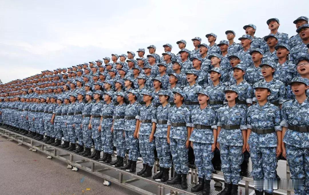 有人问，香港已经回归29年，750万港人为什么不可以参军？有人说这是区别对待
