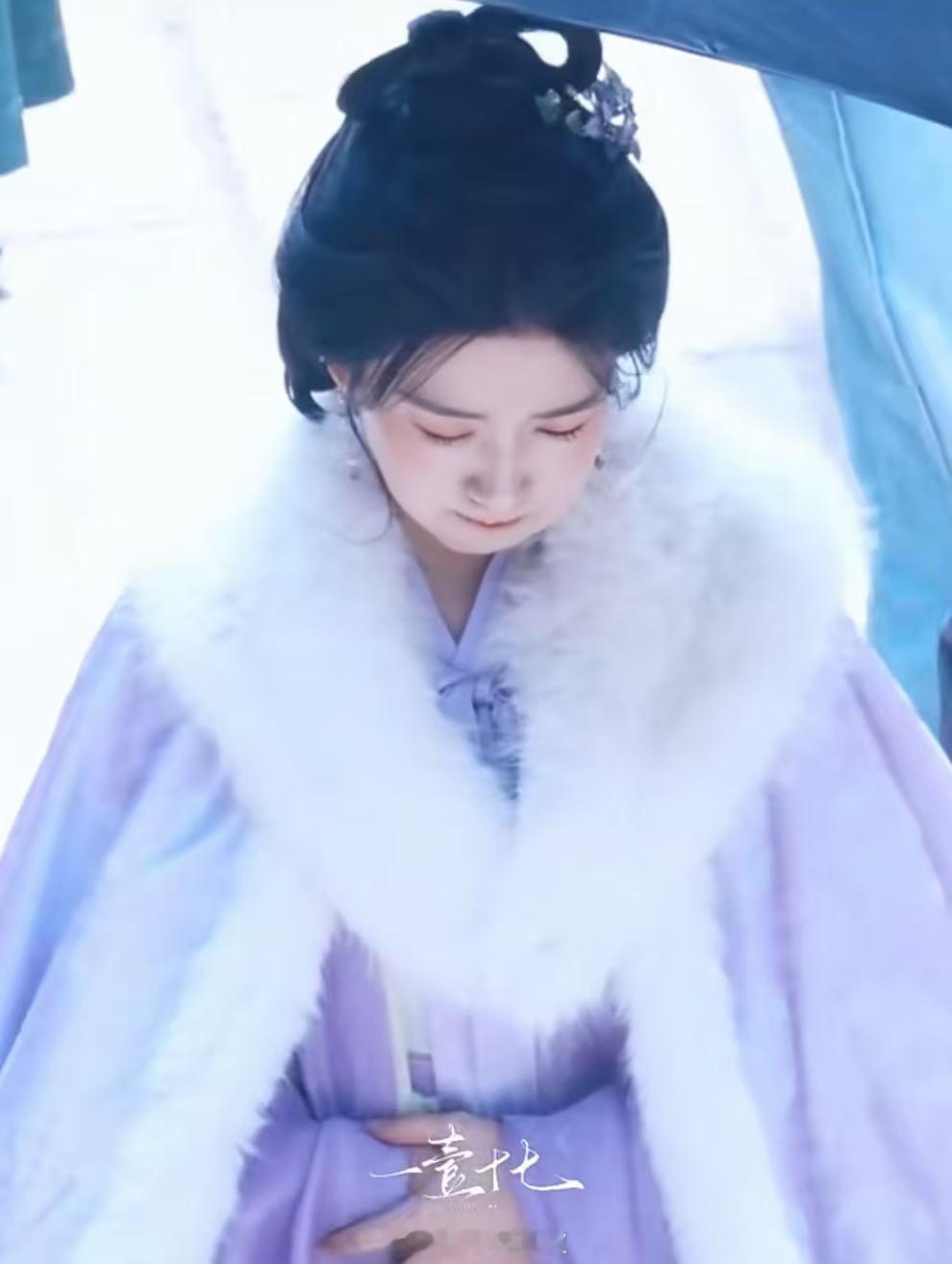 卢昱晓胃疼卢昱晓胃疼到直不起腰！卢昱晓胃疼到直不起腰