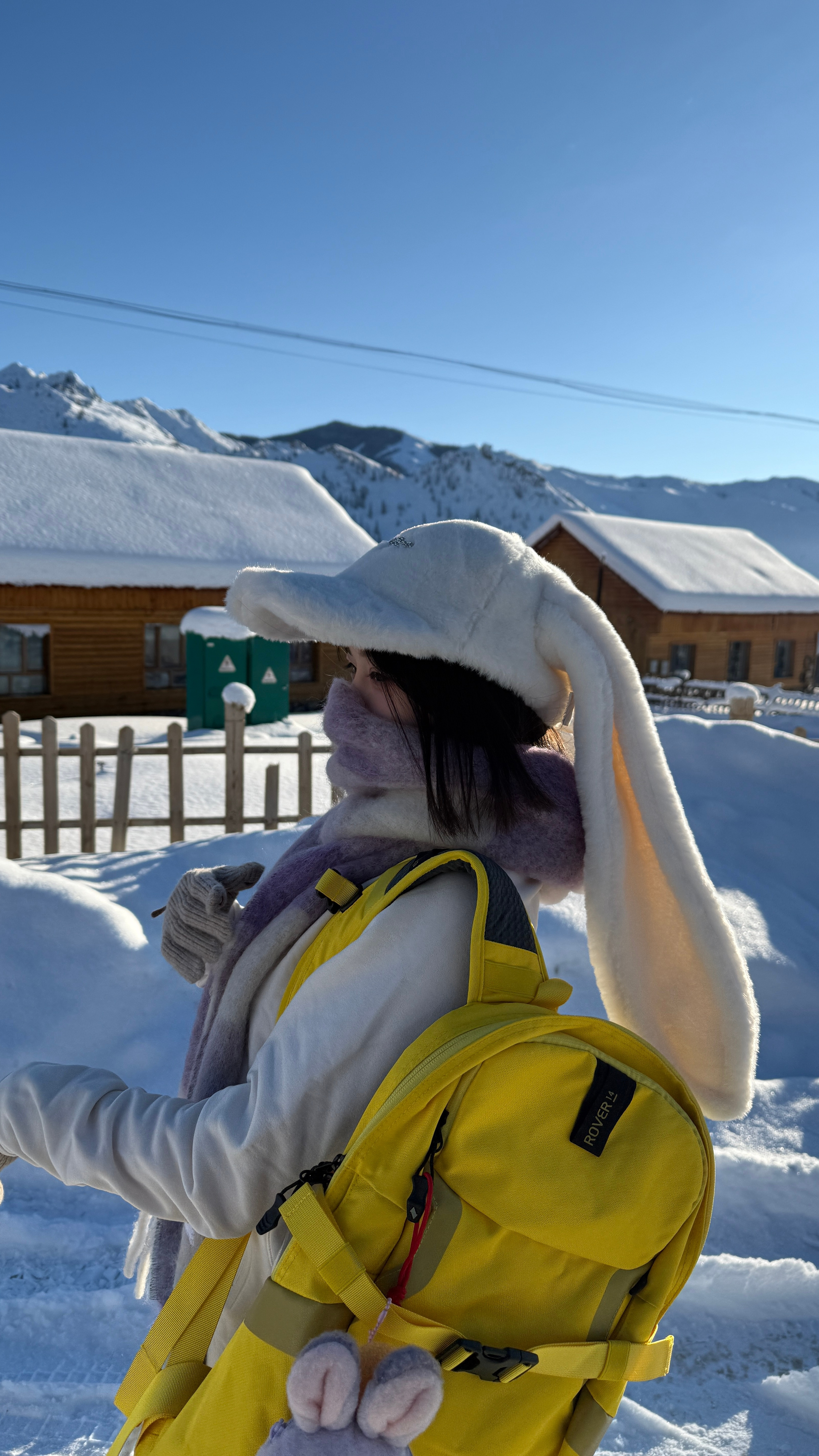 阳光洒肩头阿勒泰