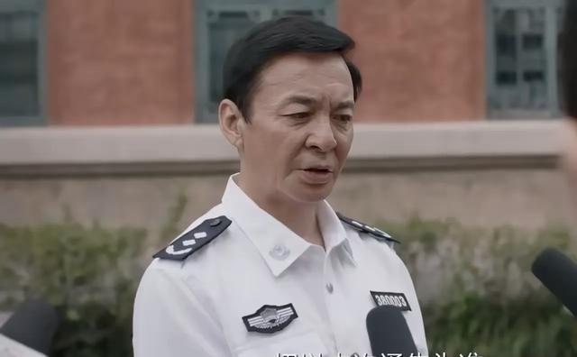 军分区司令员转业地方安排什么职务？第一、地级市委常委军分区司令员这个岗位，