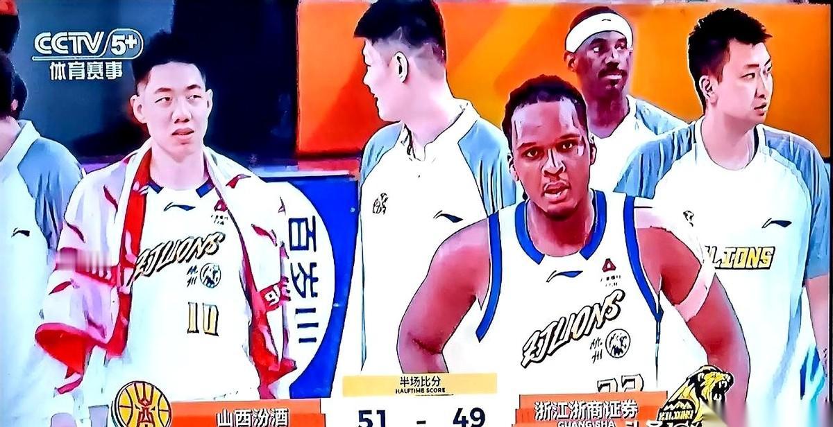 山西汾酒对阵浙江广厦，哨响之后，广厦排出的首发名单让不少人看愣了。苏若禹、崔新