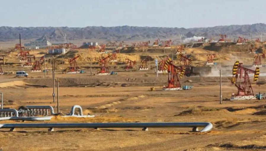 🌞沙漠下面几乎全是石油,我国缺油年年大量进口,那为啥不开采呢?就拿塔克拉玛