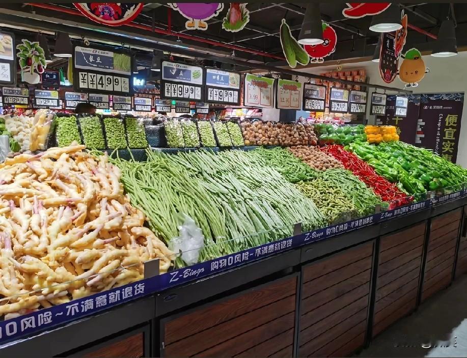 我妹，在超市干了五年，昨天吃饭突然跟我说：姐，你买东西，简直就是个大冤种！