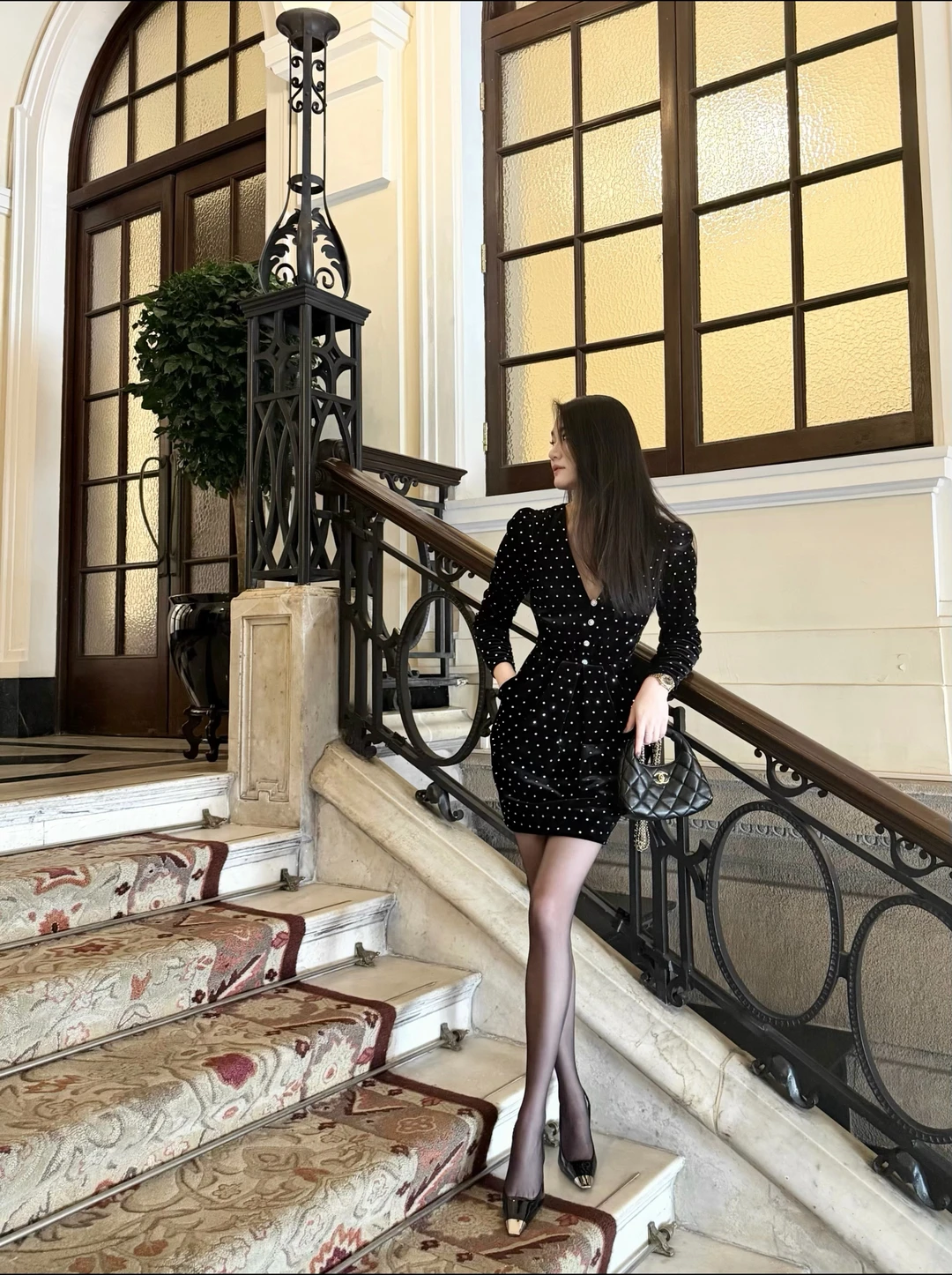 永远爱黑色系☕️