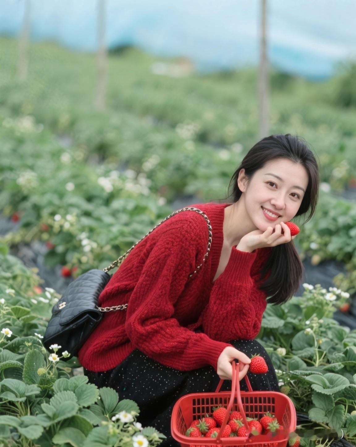 常听人说，人的一生会遇到两个人，一个惊艳了时光，一个温柔了岁月。但对我而