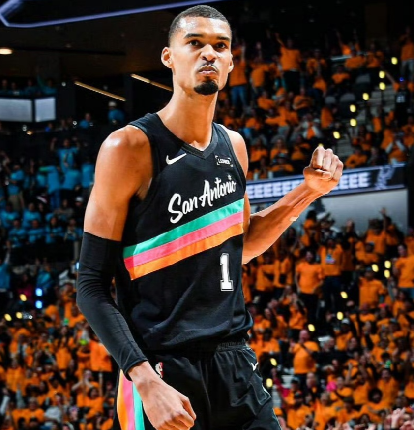 无懈可击！马刺111-98开拓者，谁是赢球功臣？数据不会说谎除了阿夫迪亚和亨德