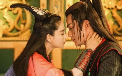 公元1609年，万历皇帝的女儿寿宁公主大婚。新婚燕尔，夫妻俩耐不住寂寞，在没有同