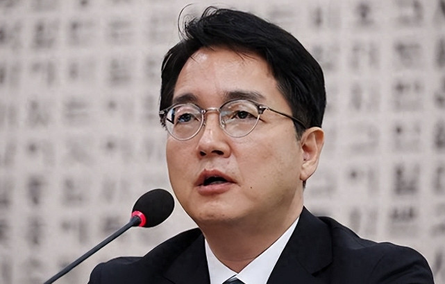 韩国最大在野党表示：韩国大法院院长应该主动辞职，维护司法独立