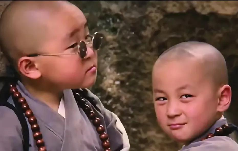 谁的童年没被释小龙萌化过啊！当年《旋风小子》的男主本来定的是当时很火的林志颖，结