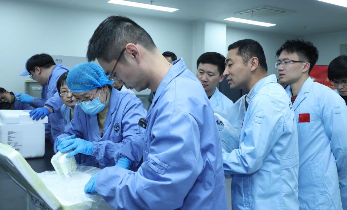 今天，中国空间站第九批空间科学实验样品已顺利交付科学家团队，正式进入后续研究阶段