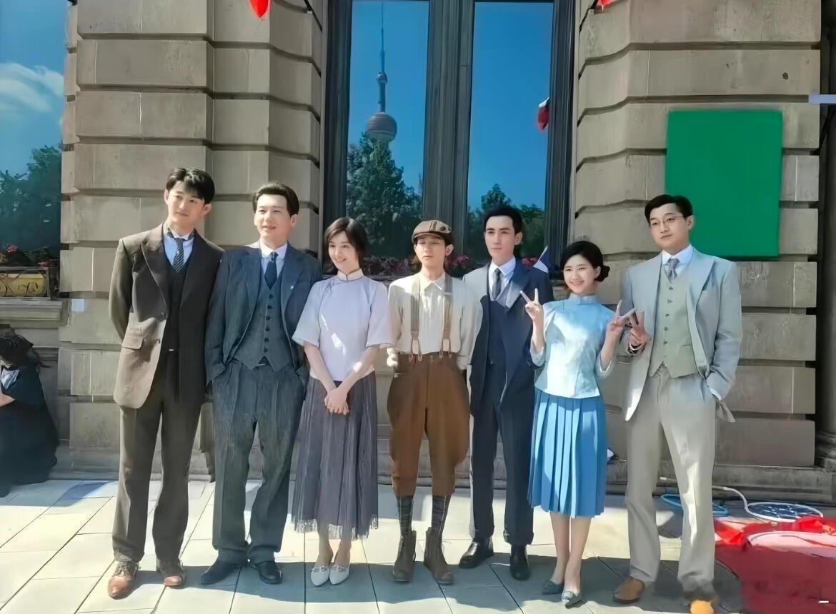 原来赵露思还和郑爽合作过​​​