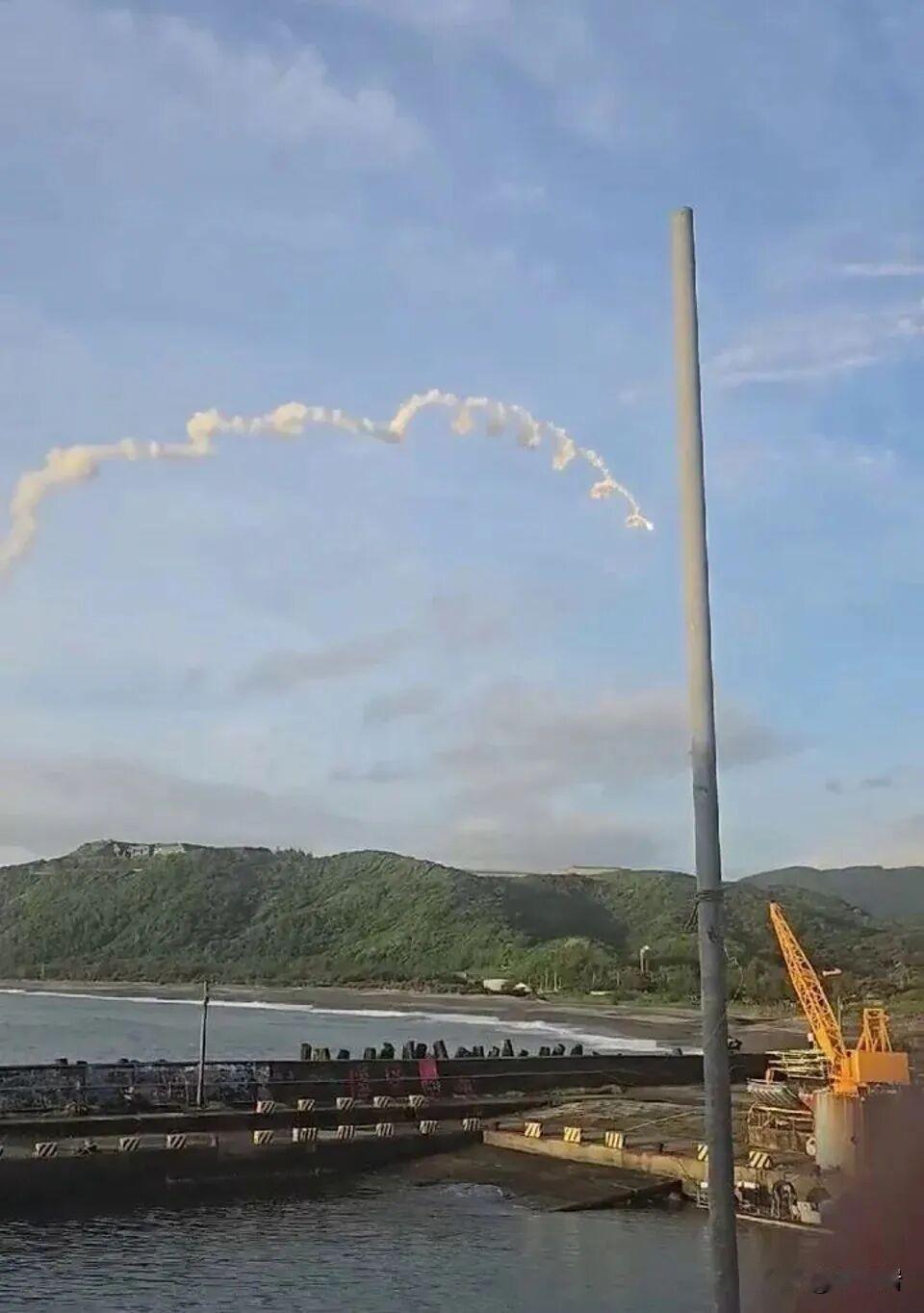 我们得警惕，绿呆蛙是不是搞了战忽局？据说是台湾的所谓“中科院”，最近想搞一枚能