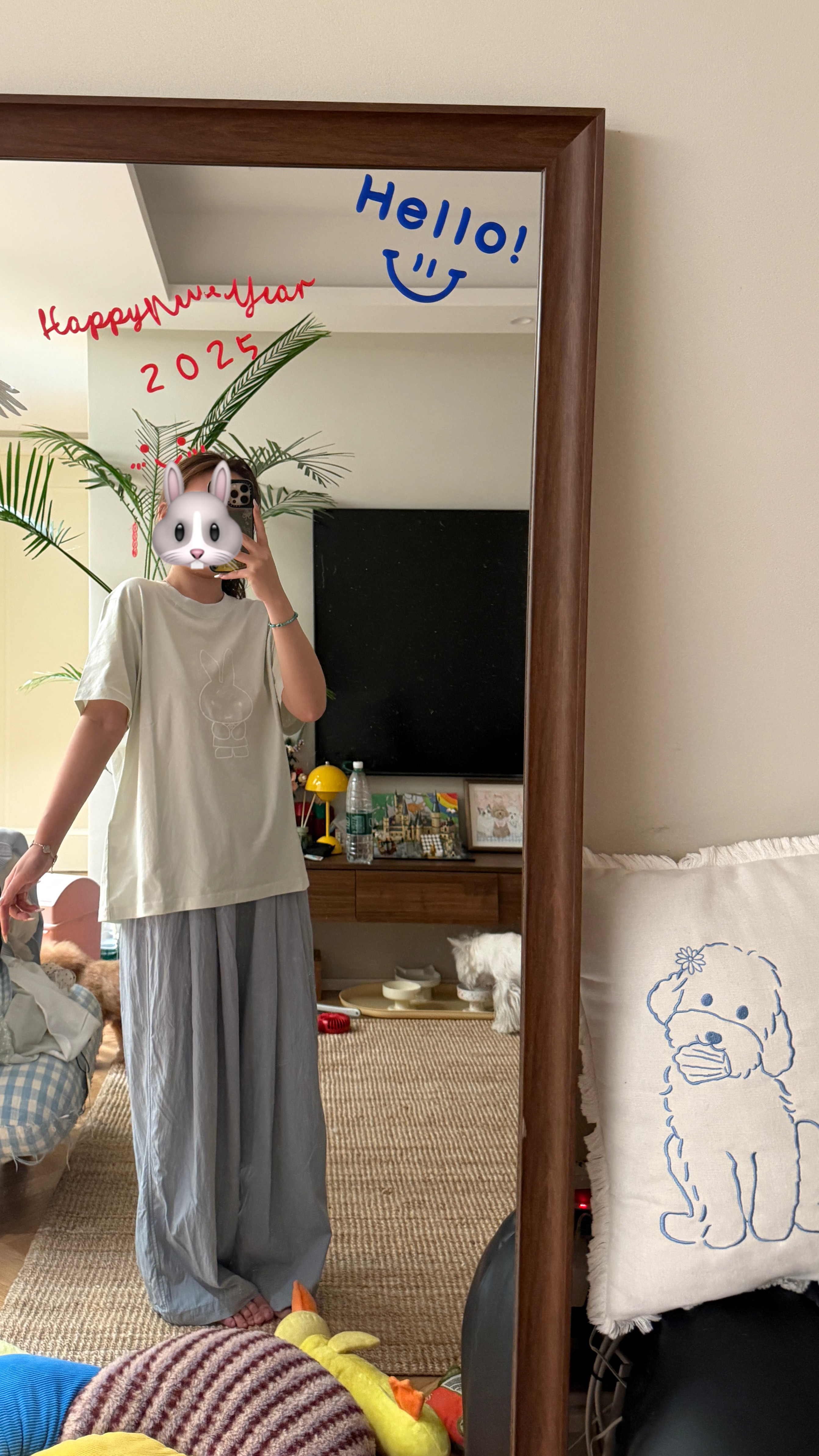 在优衣库买了两件米菲t！！很适合居家穿！