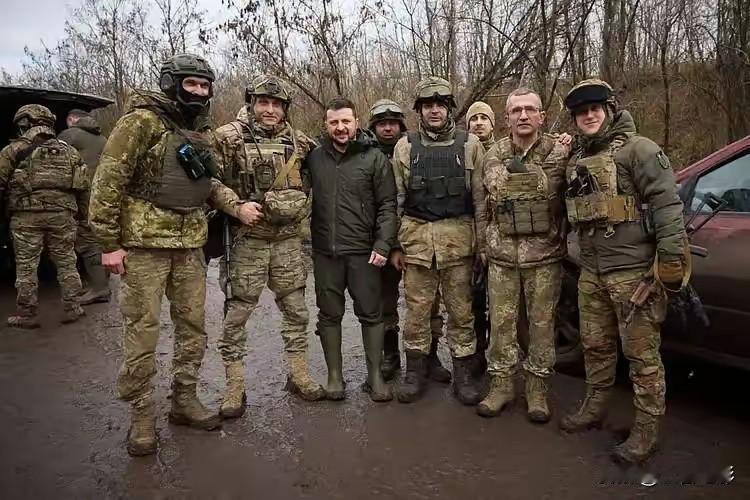 都说乌克兰又拿了欧洲900亿，还能打好几年。但说句大实话：打仗最缺的不是钱，是人