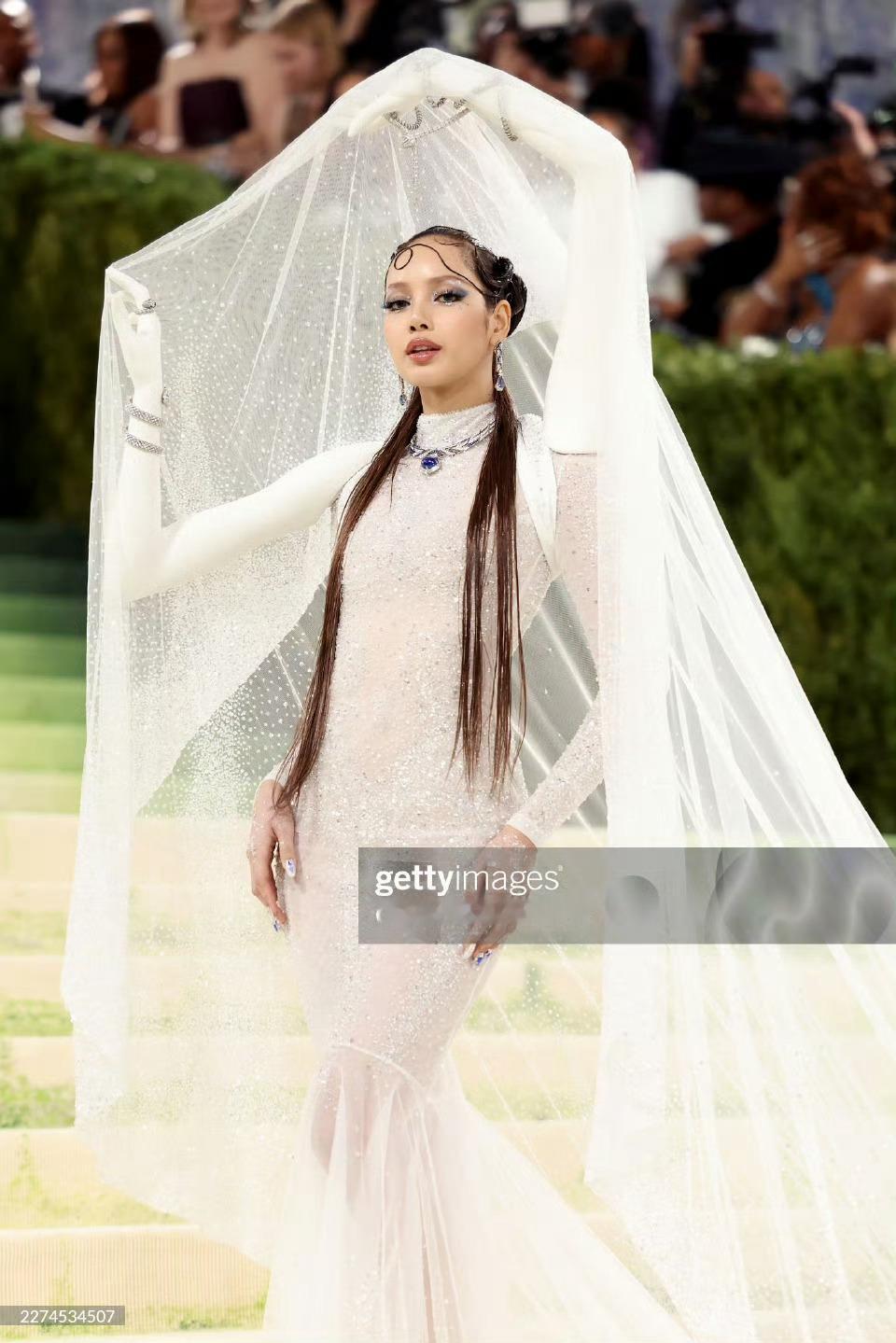 我的天呐我才发现那俩假手上也全是宝格丽🫪